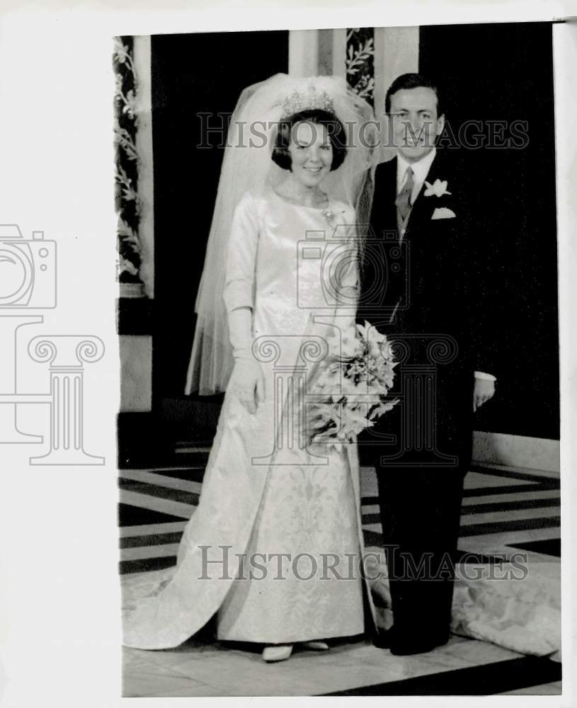 1966 Press Photo Crown Princess Beatrix weds Claus von Amsberg, Netherlands - Historic Images