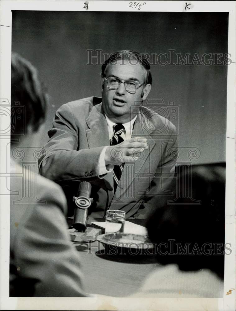 1973 Press Photo Senator Lowell Weicker appears on &quot;Newsmakers&quot; show in New York- Historic Images