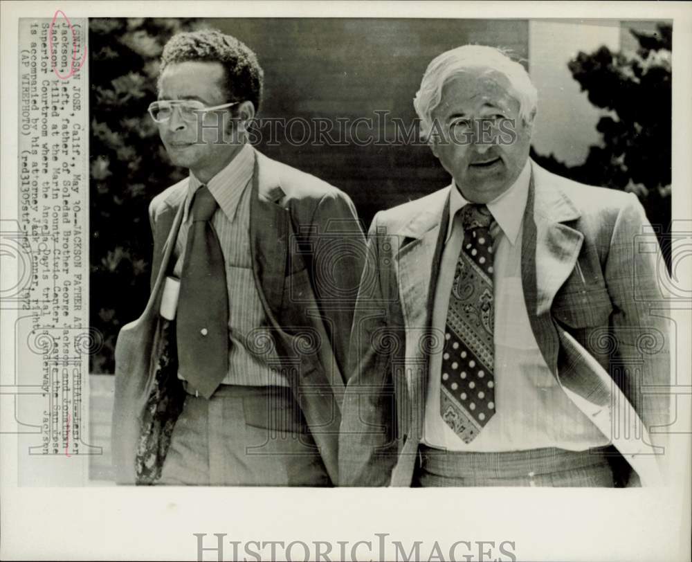 1972 Press Photo Lester Jackson leaves San Jose courtroom with Atty. Jack Tenner- Historic Images