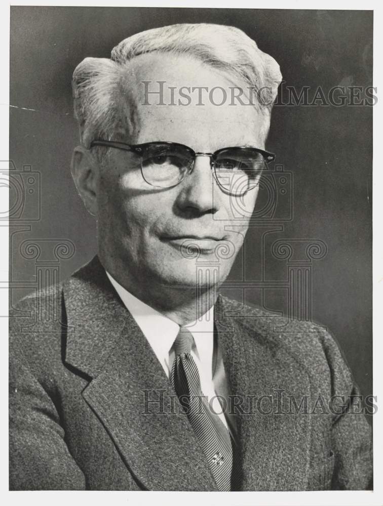 1956 Press Photo Dr. Ira Bowen, National Geographic Society sky survey pioneer- Historic Images