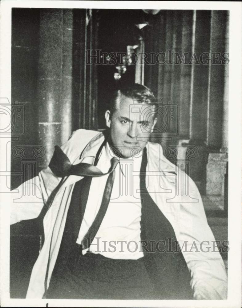 1968 Press Photo Actor Cary Grant in "Charade" Film - kfp13033- Historic Images