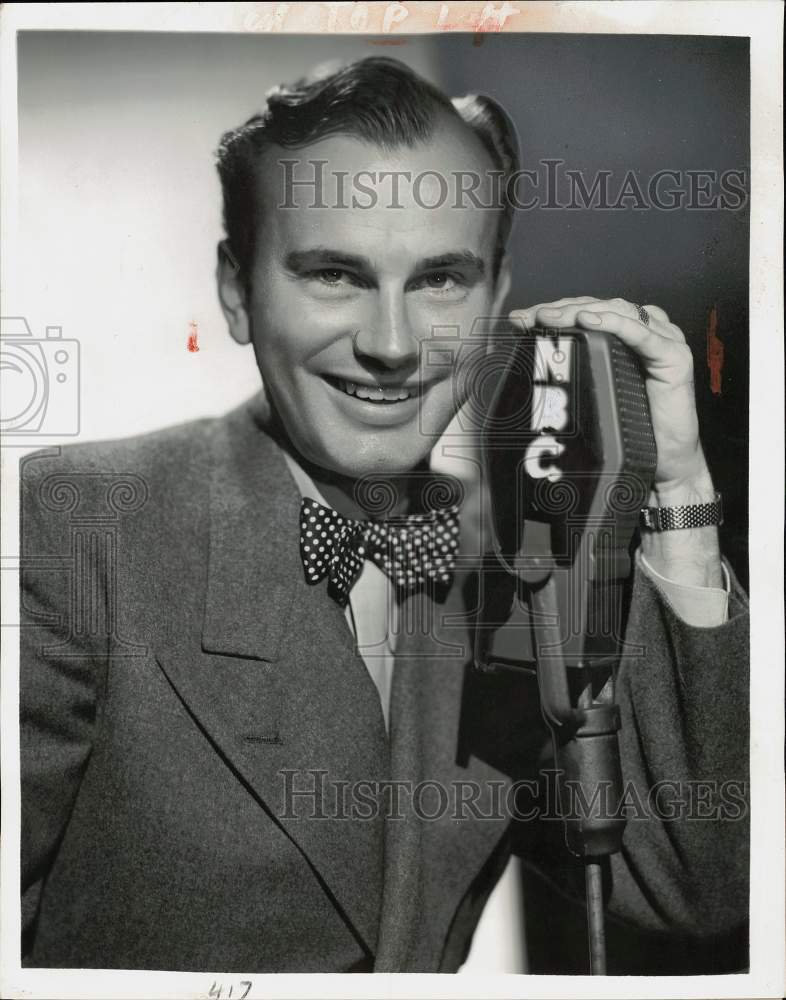 1950 Press Photo Jack Paar as emcee on NBC&#39;s &quot;Take It or Leave It&quot; - kfx11540- Historic Images