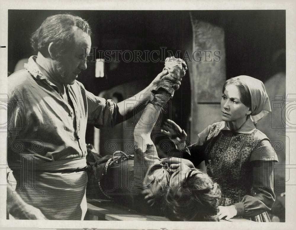 Press Photo Actors Torin Thatcher, Brian Bedford &amp; Julie Harris in &quot;Holy Terror&quot;- Historic Images