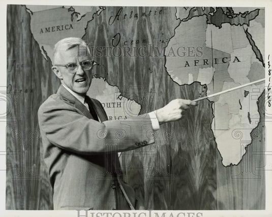 1961 Press Photo Dr. Peter H. Odegard, Host o 