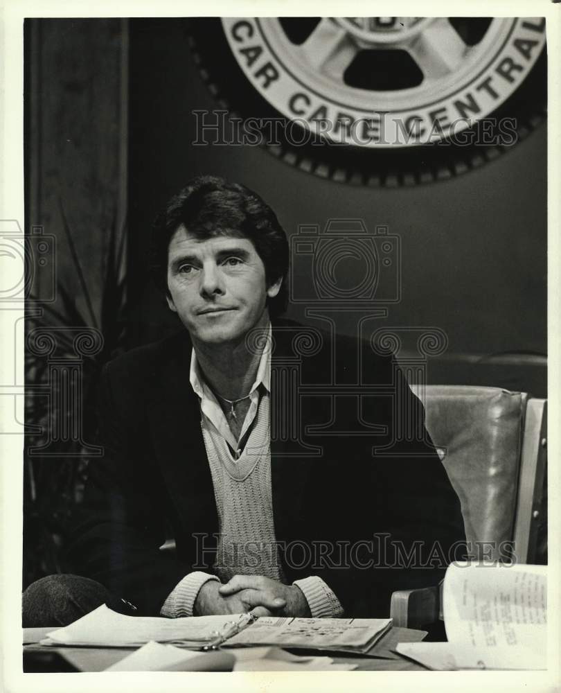 Press Photo Peter Brown will host "Car Care Central" - kfx26753- Historic Images