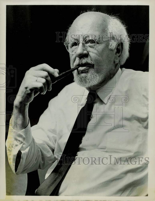 1968 Press Photo William Shirer on "The Rise and Fall of the Third Reich" on ABC- Historic Images
