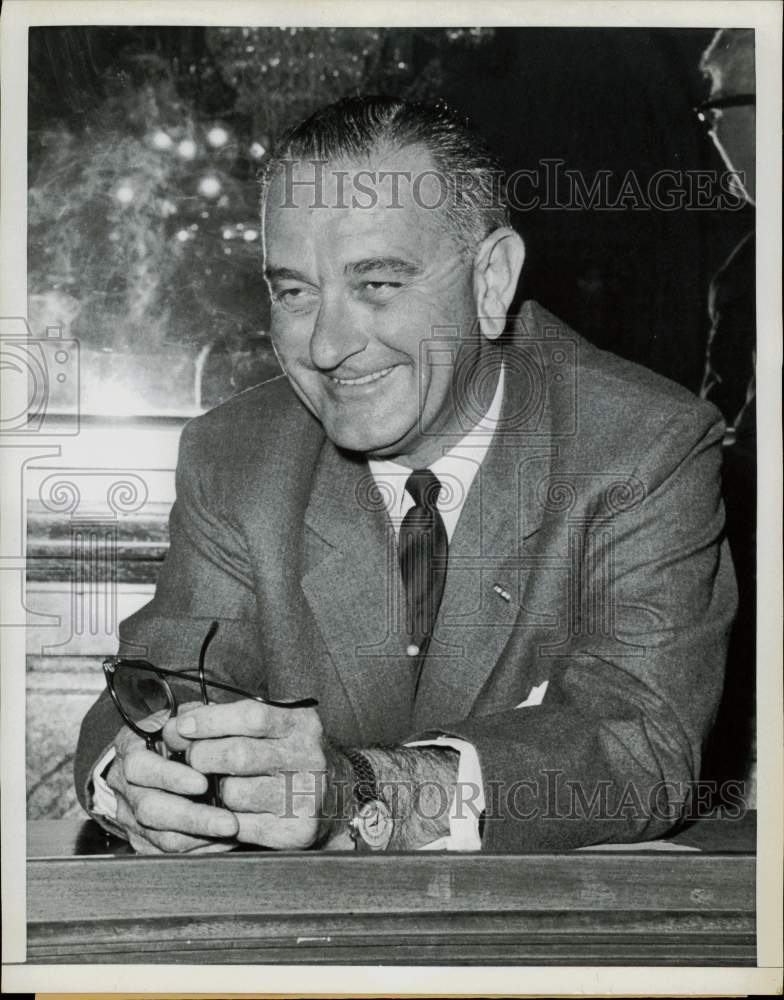 1958 Press Photo Senate Democratic Leader Lyndon Johnson at Press Conference, DC- Historic Images