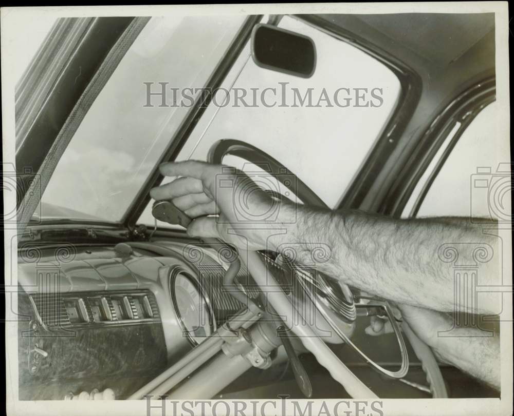 Press Photo Ford Motor Company Automobile with Handicapped Steering Controls- Historic Images