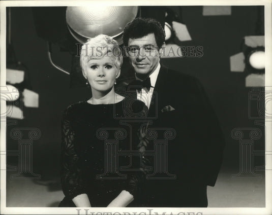 1967 Press Photo Actress Connie Stevens, Eddie Fisher Sing "The Party's Over" - Historic Images