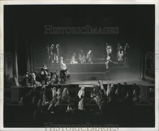 First Baptist Church Dallas TX stages Handels' Messiah  - Historic Images