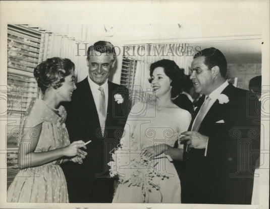 1959 Press Photo Alberto Broccoli, bride Dana Wilson, Cary Grant & Mrs Katelman - Historic Images