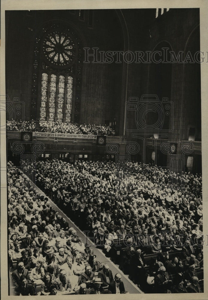 1936 Press Photo Warsaw ghetto Temple Emanuel congrregation at prayers - Historic Images