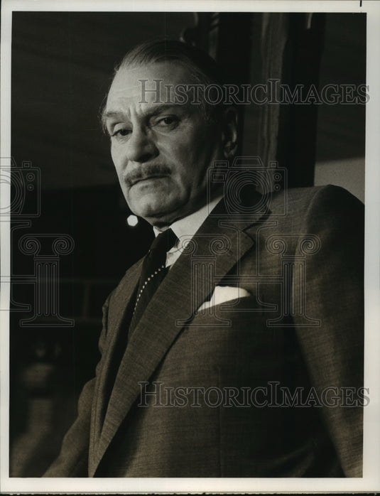Actor Laurence Olivier in "Come Back Little Sheba" NBC TV Movie - Historic Images