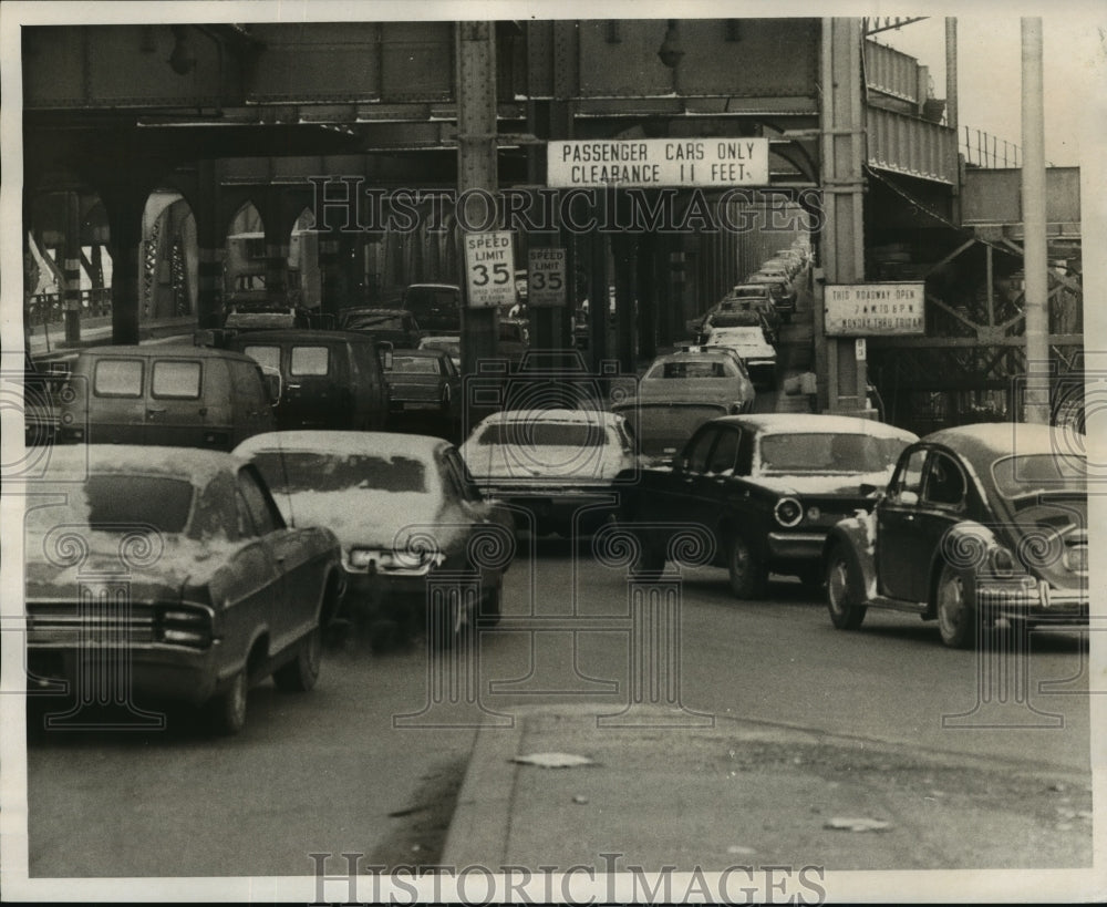 1971 Queensboro Bridge heavy traffic in NYC  - Historic Images