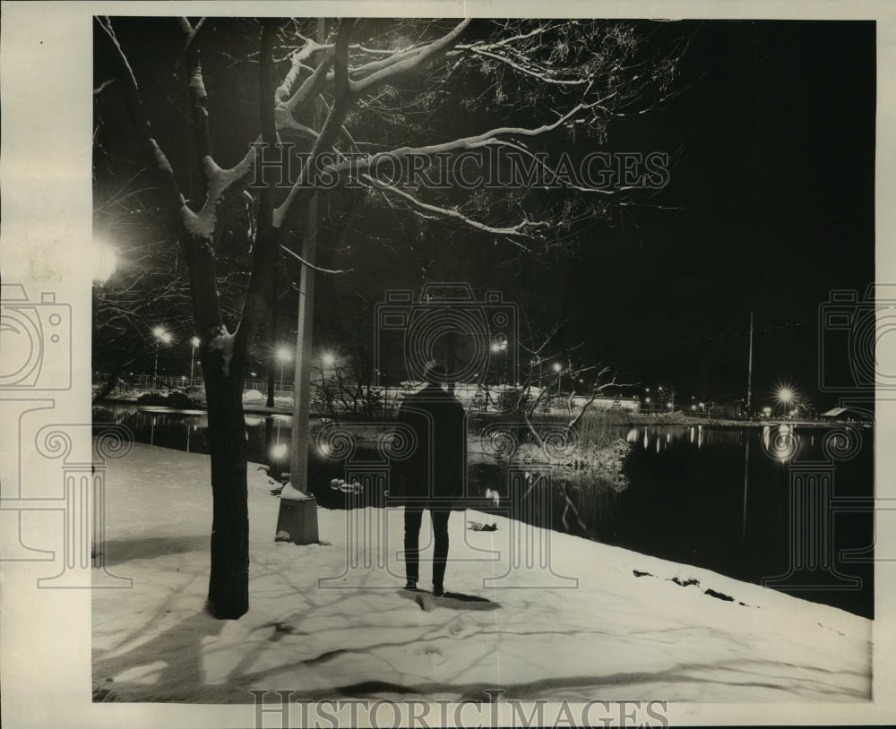 1965 Press Photo Snow at Kate Wollman Skating Rink, Prospect Park brooklyn NYC - Historic Images