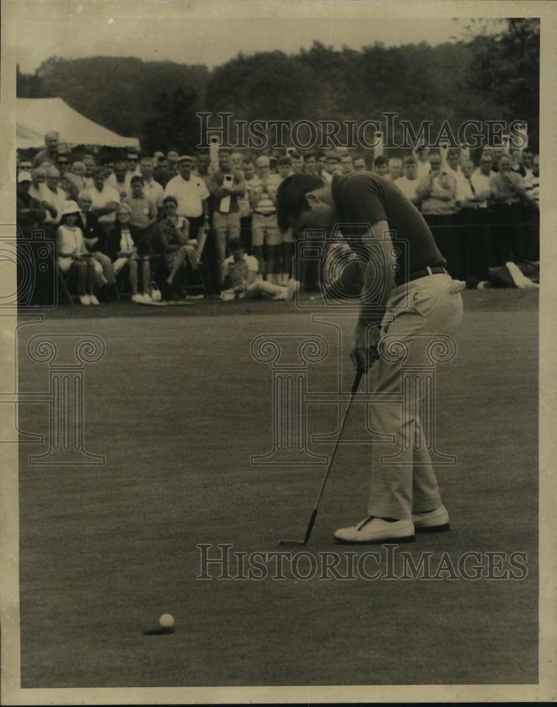 1968 Press Photo Golfer Gary Player at Thunderbird Classic, Montclair New Jersey - Historic Images
