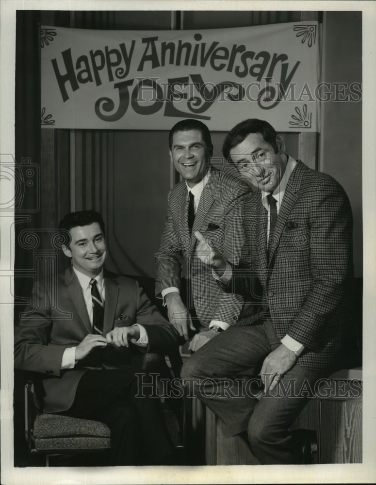 1961 Press Photo The Joey Bishop Show with Regis Philbin, Johnny Mann - Historic Images