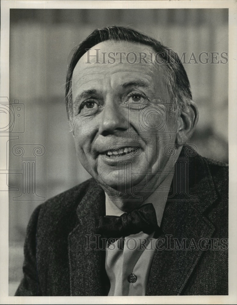 1971 Press Photo with guest star Henry Jones on ABC - lfx03201 - Historic Images