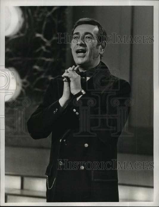 Shelley Berman Hosting "Showtime" CBS TV Variety Show  - Historic Images
