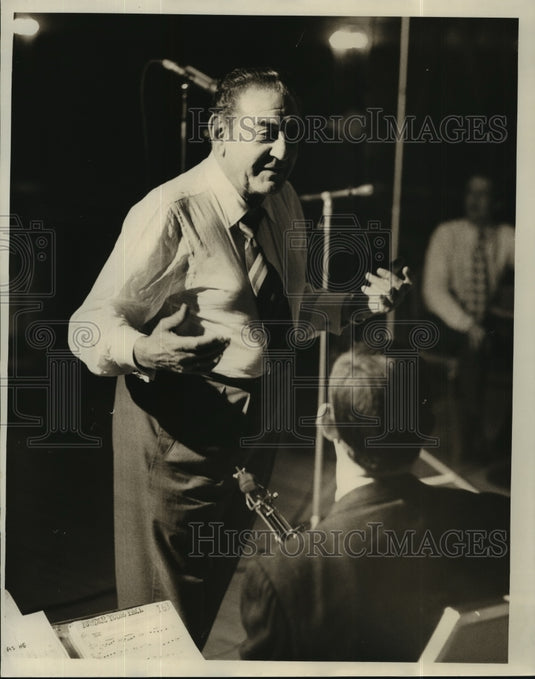 1971 Conductor Guy Lombardo at Waldorf - Historic Images