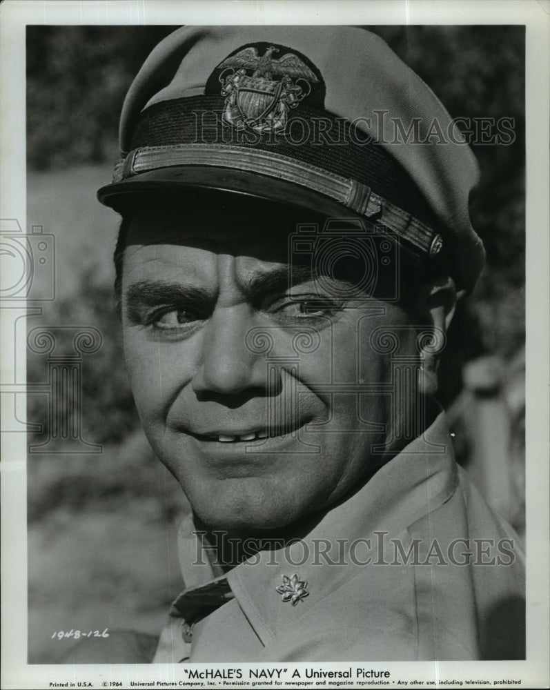 1964 Press Photo Actor Ernest Borgnine on &quot;McHale&#39;s Navy&quot; - Historic Images