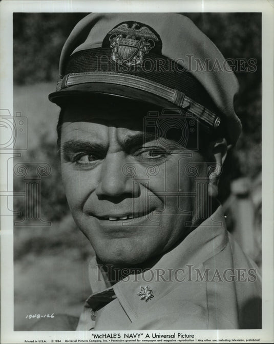 1964 Press Photo Actor Ernest Borgnine on "McHale's Navy" - Historic Images