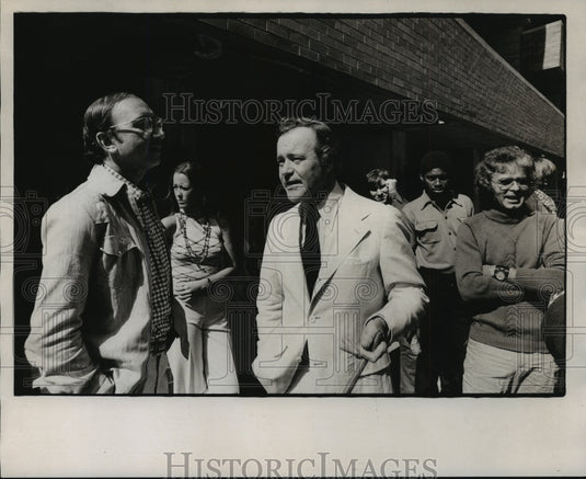 1973 Neil Simon, Jack Lemmon of "Prisoner of 2nd Ave."  - Historic Images