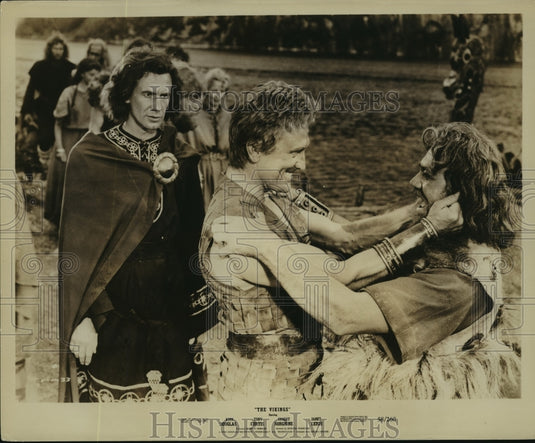 1958 The Vikings Kirk Douglas, Tony Curtis, Janet Leigh  - Historic Images