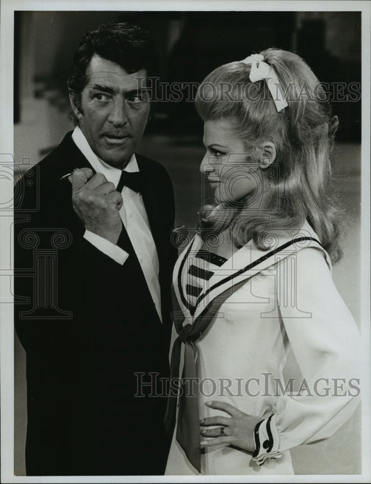 Dean Martin, Susan Barrett on "The Dean Martin Show"  - Historic Images