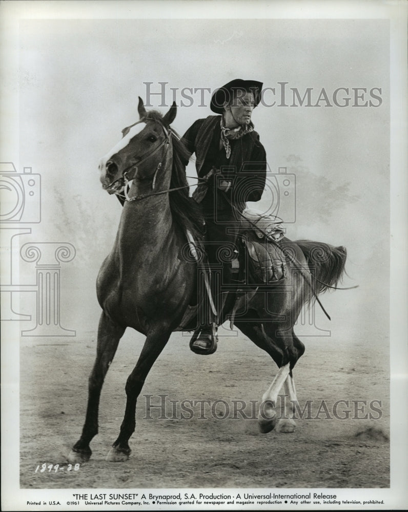 1961 Press Photo Actor Kirk Douglas in &quot;The Last Sunset&quot; - Historic Images