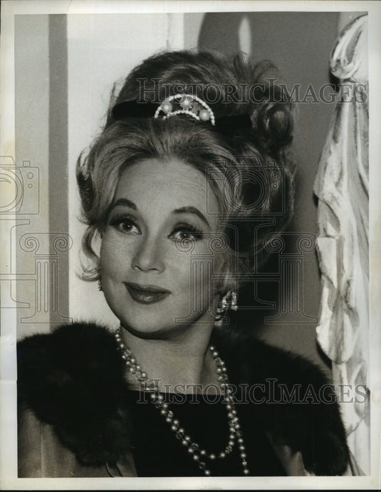 1965 Press Photo Actress Ann Sothern for "the Lucy Show" CBS - Historic Images