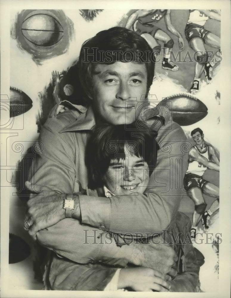 1971 Press Photo Courtship of Eddies Father stars Bill Bixby, Brandon Cruz - Historic Images