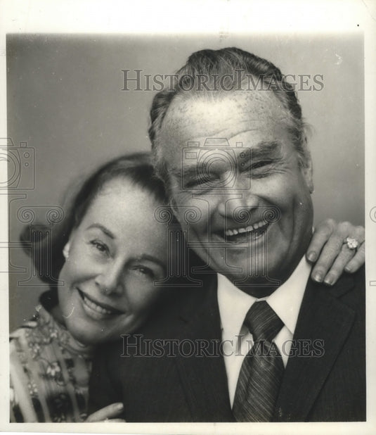 1971 Comedian Red Skelton & wife Georgia on 25th anniversary - Historic Images