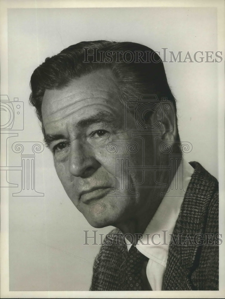 1954 Press Photo Robert Ryan, star of &quot;About Mrs. Leslie&quot; - Historic Images