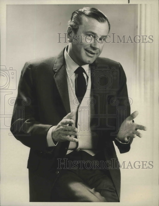 1967 Press Photo Jack Paar in "A Funny Thing Happened on the Way to Hollywood" - Historic Images
