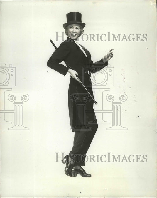 1951 Press Photo Performer & dancer Eleanor Powell on stage - Historic Images