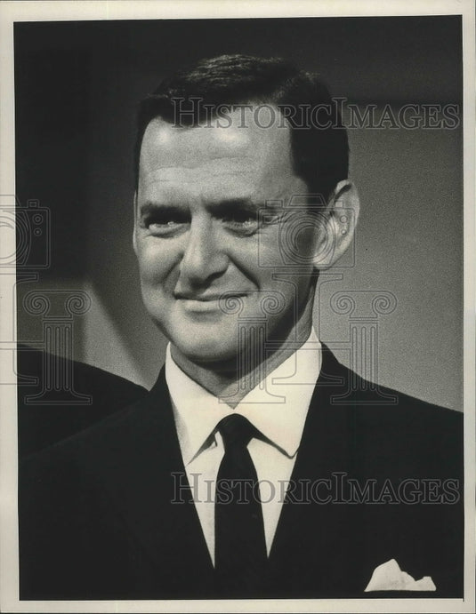 1966 Press Photo Tony Randall hosts Hippodrome on CBS TV - Historic Images