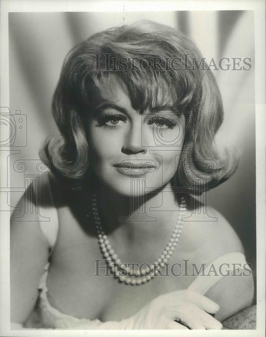 1963 Press Photo Dorothy Malone in "Beach Party" - Historic Images