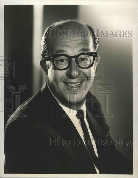 comedian Phil Silvers to guest star on "The Entertainers" - Historic Images