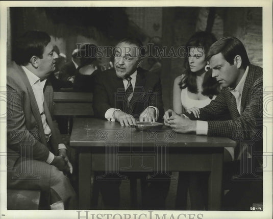 Press Photo Edward Robinson Stars in MGM's "The Biggest Bundle of Them All" - Historic Images