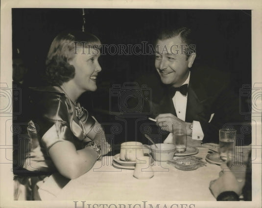 1948 Press Photo Actor Robert Young & Wife Enjoy Evening Out at Slapsy Maxie's - Historic Images