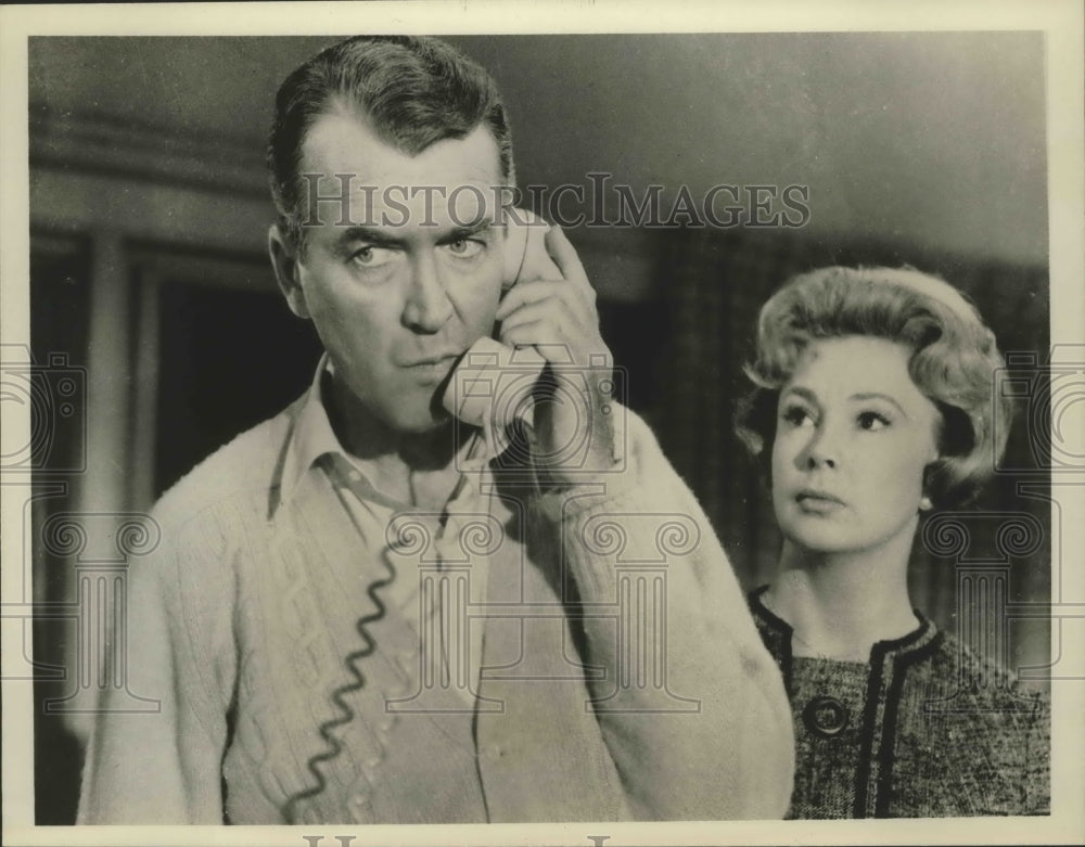 1967 Press Photo James Stewart &amp; Audrey Meadows Star in &quot;Take Her, She&#39;s Mine&quot; - Historic Images