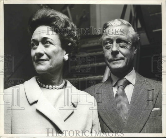 1961 Press Photo Duke & Duchess of Windsor as They Sail Abroad U.S. for France - Historic Images