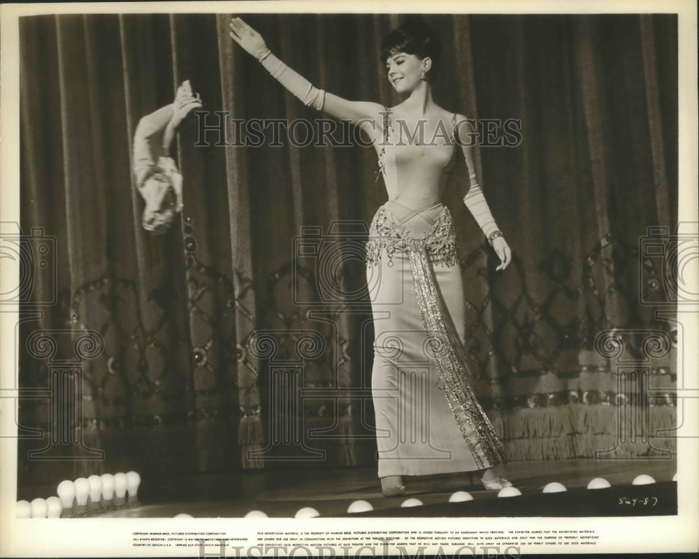 1962 Press Photo Scene from &quot;The Gypsy&quot; Starring Natalie Wood - Historic Images