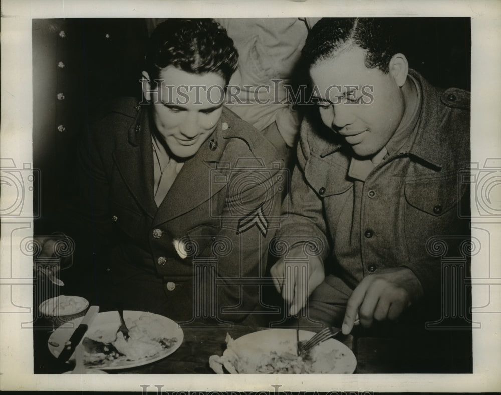 1944 Press Photo Cpl Billy Conn Staff Sergeant &amp; Joe Louis Heavyweight Champ - Historic Images