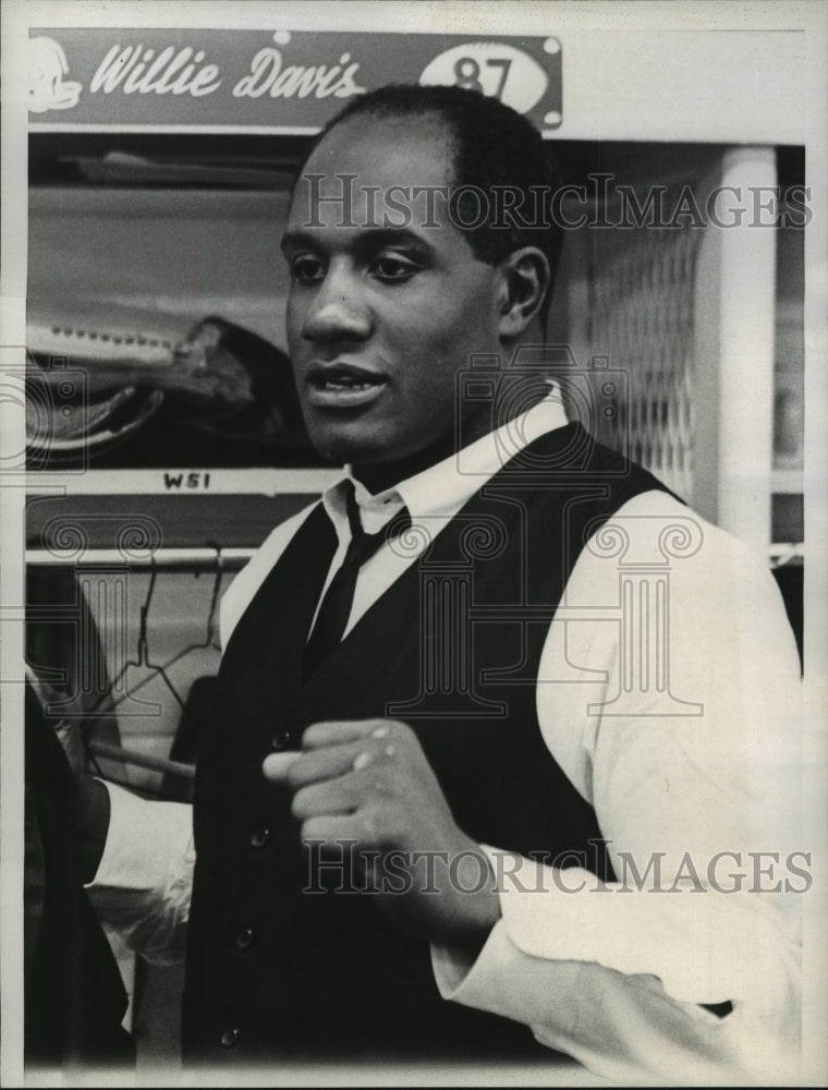 1971 Former Packers&#39; Willie Davis Offered Head Football Position - Historic Images