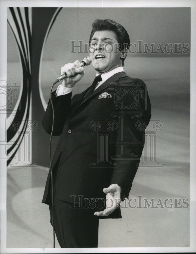 Paul Anka Guest Star with Phyllis Newman on &quot;Snap Judgment&quot; NBC - Historic Images