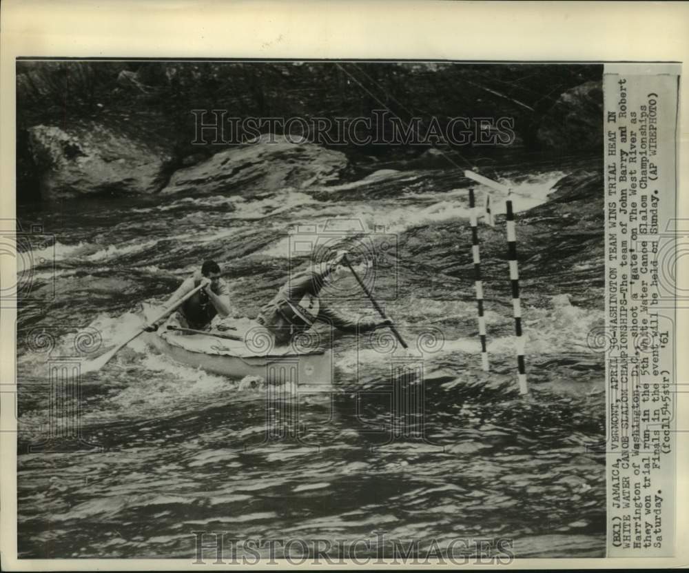 1961 Press Photo John Barry &amp; Robert Harrington Water Canoe Slalom Championships - Historic Images