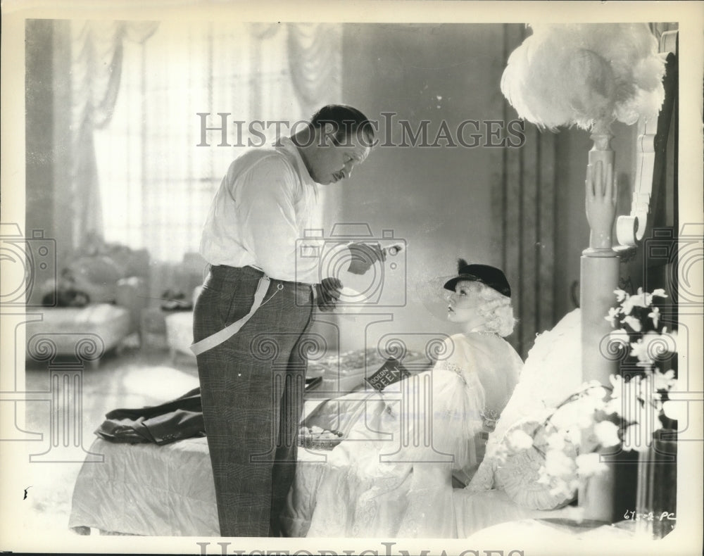 Press Photo Wallace Beery and Jean Harlow in &quot;Dinner at Eight&quot;. - Historic Images