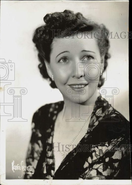1942 Press Photo Barbara Luddy on the new NBC daytime serial, Lonely Women- Historic Images